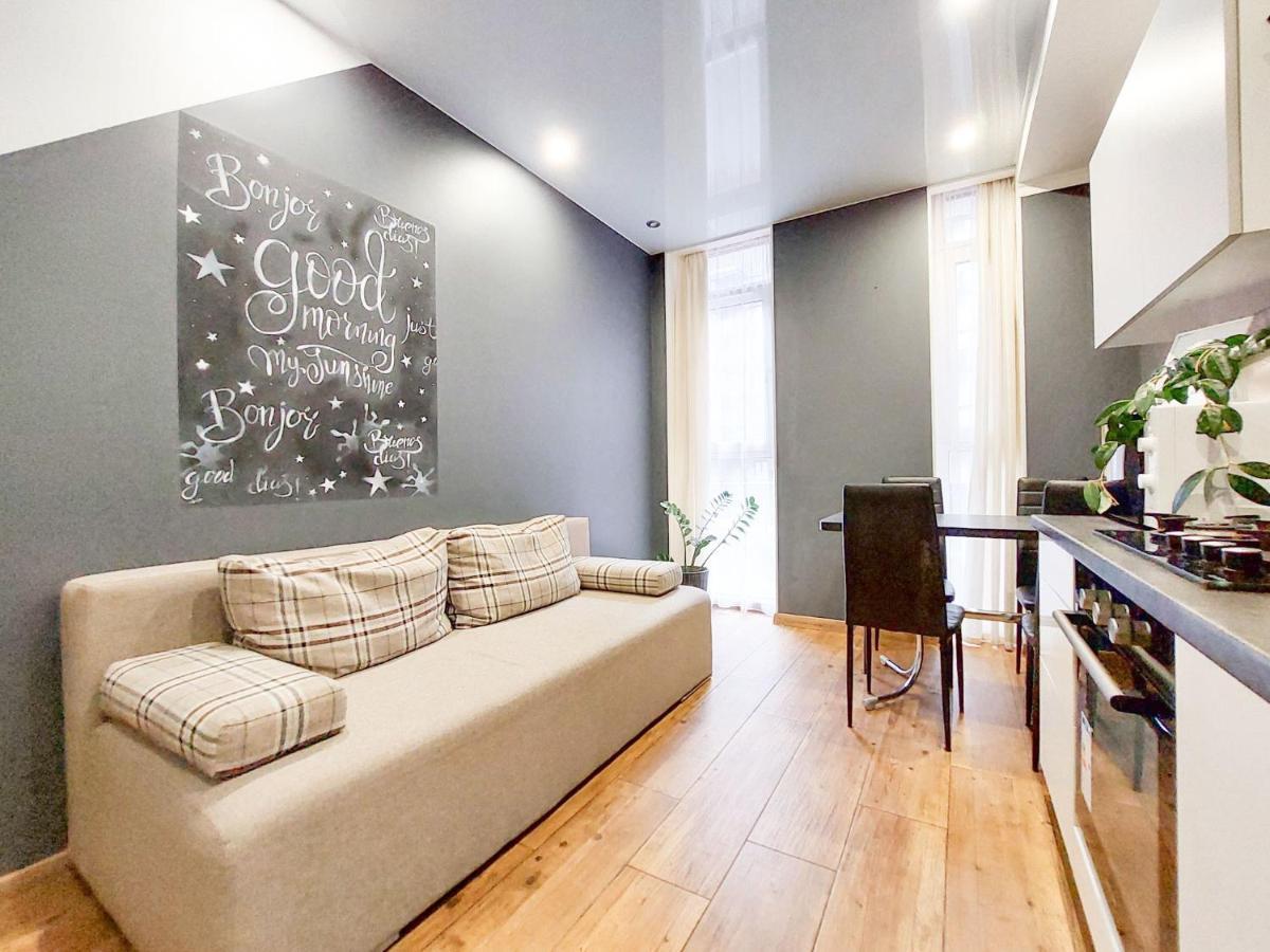 Monro Apartment ลวีฟ ภายนอก รูปภาพ